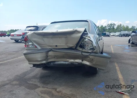 1998 Mercedes-Benz C 230 из США, поврежденный, VIN WDBHA23G1WA627408